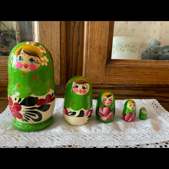Other - *SOLD* Vintage Russian nesting dolls.